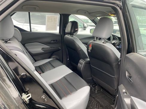 Used 2021 Nissan Kicks SR w/ SR Premium Package FWD image 15