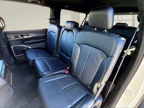 Used 2024 Jeep Wagoneer L Series II image 21