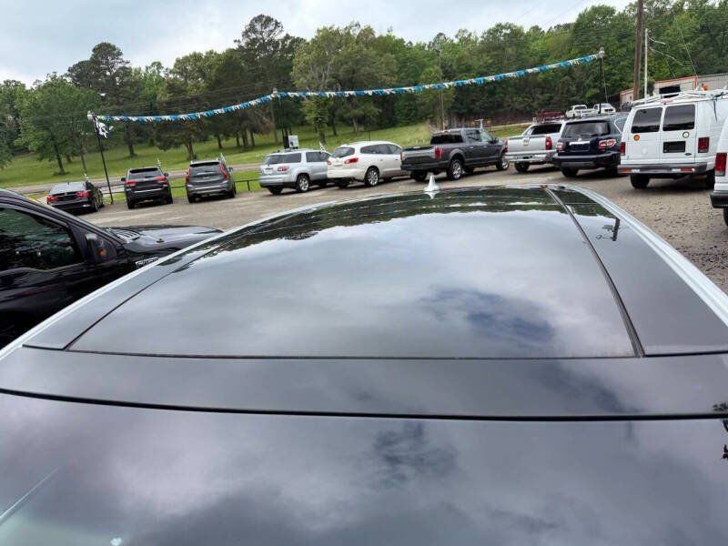 Used 2019 Ford Edge Titanium w/ Equipment Group 301A FWD image 13