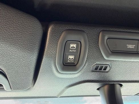 Used 2021 Jeep Wrangler Unlimited Sahara AWD/4WD image 31