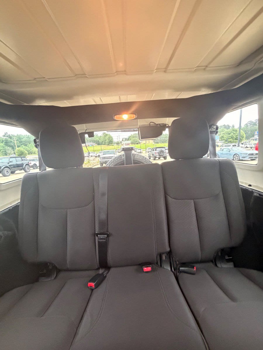 Used 2016 Jeep Wrangler Unlimited Sport w/ Quick Order Package 24S AWD/4WD image 30