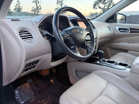Used 2016 Nissan Pathfinder SL w/ Cargo Package image 17