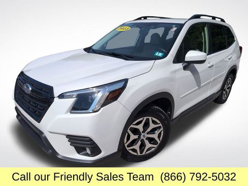 Used 2023 Subaru Forester Premium AWD/4WD image 1