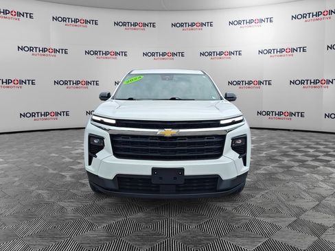 Used 2024 Chevrolet Traverse LS FWD image 8