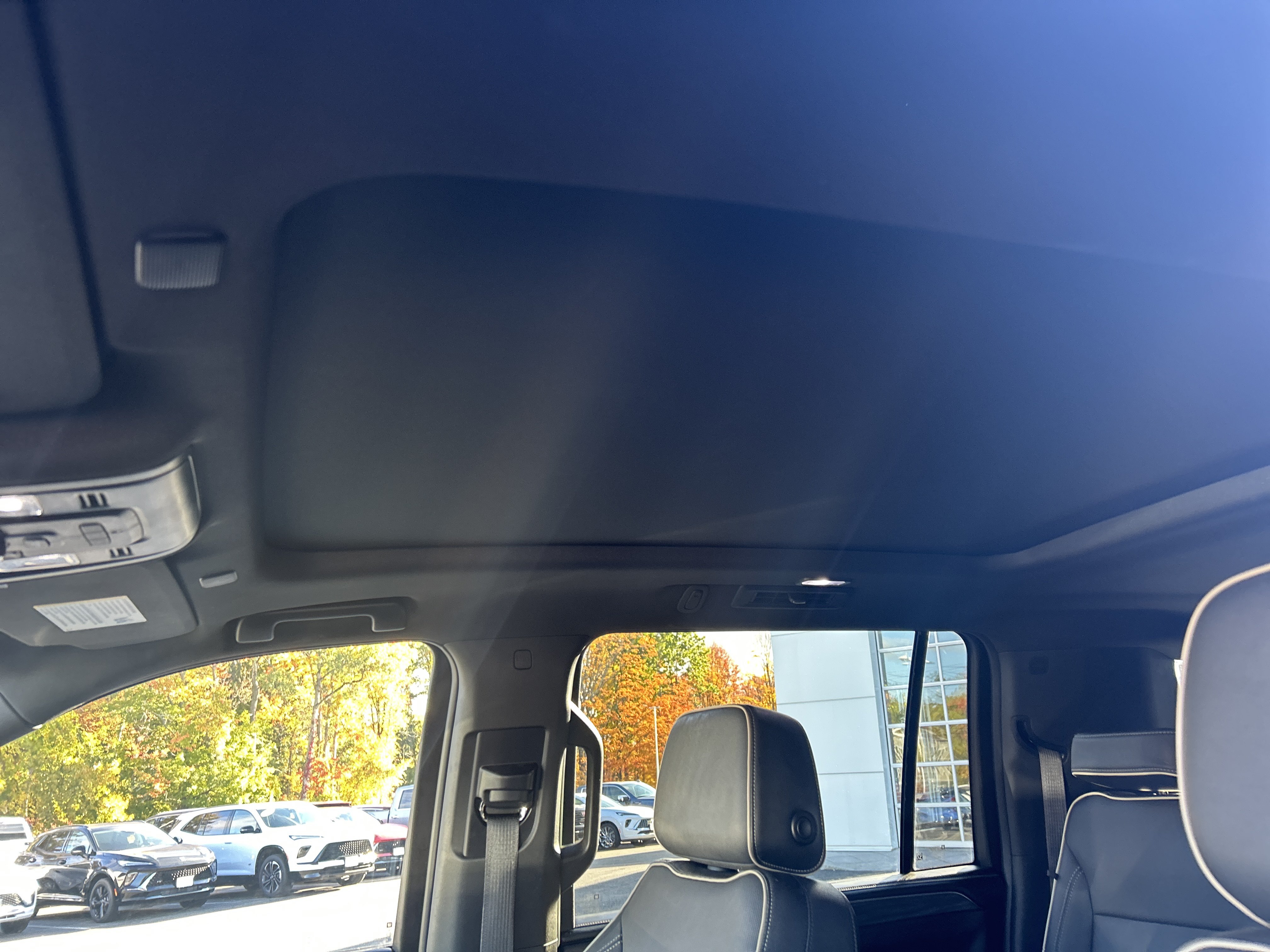 Used 2023 GMC Yukon XL SLT w/ SLT Luxury Package AWD/4WD image 23
