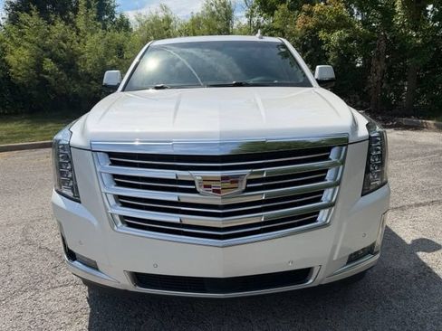 Used 2017 Cadillac Escalade ESV Platinum AWD/4WD image 8