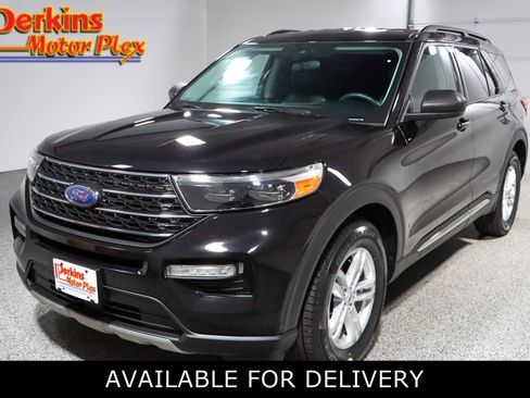 Used 2023 Ford Explorer XLT w/ Equipment Group 202A image 1