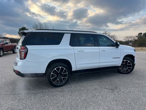 Used 2021 Chevrolet Suburban RST w/ Luxury Package image 9