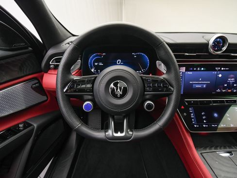 New 2025 Maserati Grecale GT AWD/4WD image 14