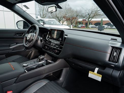 New 2025 Nissan Pathfinder Rock Creek image 26