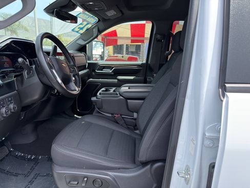 Used 2025 Chevrolet Silverado 2500 LT w/ Convenience Package AWD/4WD image 27
