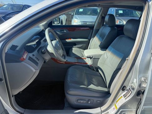 Used 2006 Toyota Avalon XLS image 11