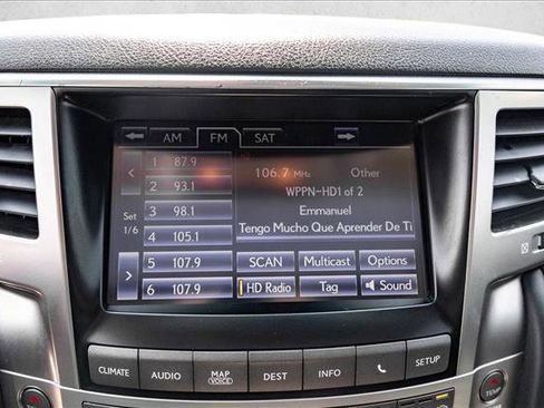 Used 2013 Lexus LX 570 4WD w/ Luxury Pkg image 15