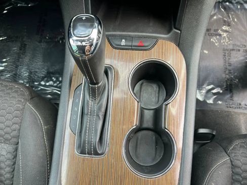 Used 2017 GMC Acadia SLE image 26