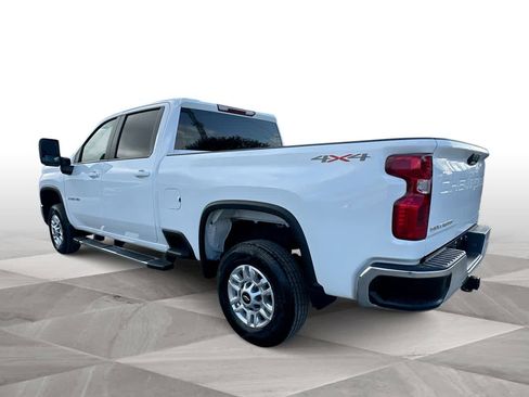 Used 2025 Chevrolet Silverado 2500 LT w/ Convenience Package AWD/4WD image 6