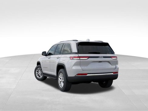 New 2026 Jeep Grand Cherokee Laredo X AWD/4WD image 3