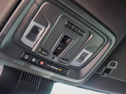 Certified 2025 Chevrolet Silverado 1500 ZR2 w/ Technology Package image 24