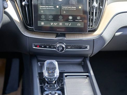 New 2026 Volvo XC60 T8 Ultra w/ Climate Package AWD/4WD image 25