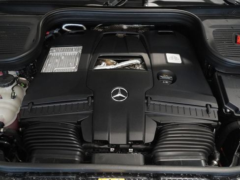 Certified 2024 Mercedes-Benz Maybach GLS 600 4MATIC image 30
