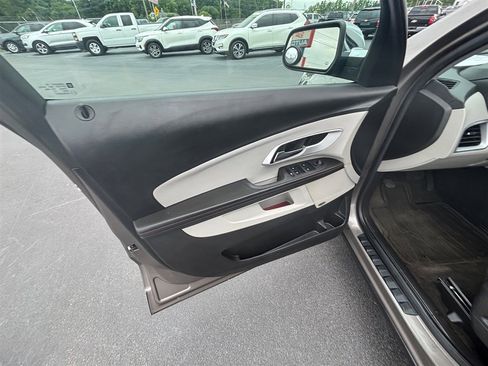 Used 2011 Chevrolet Equinox LT w/ All-Star Package FWD image 17