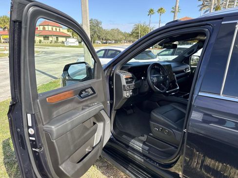 Used 2025 GMC Yukon Denali image 19