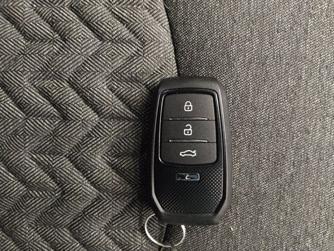 Used 2022 Chevrolet Equinox LT FWD image 32