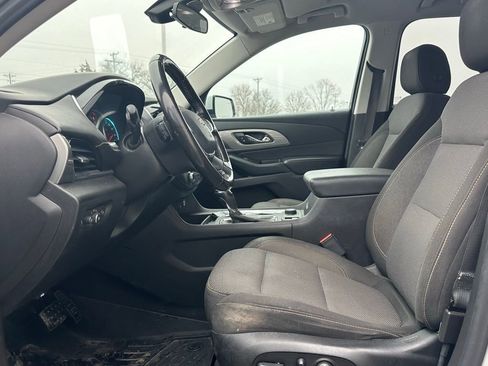 Used 2019 Chevrolet Traverse LT image 9