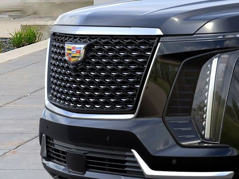 New 2026 Cadillac Escalade Luxury image 13