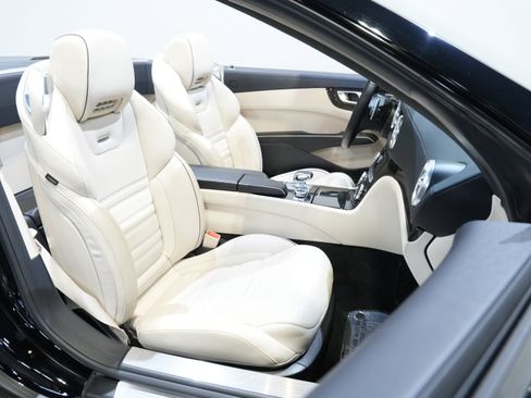 Used 2015 Mercedes-Benz SL 63 AMG image 32