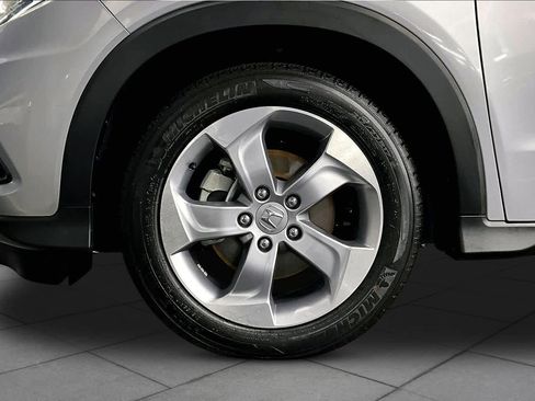 Used 2021 Honda HR-V LX image 10