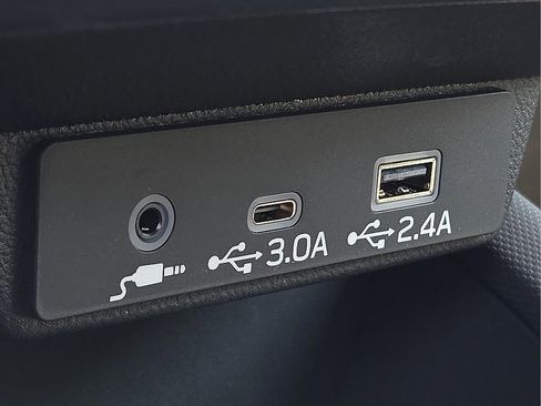 Used 2025 Subaru Forester Sport image 16