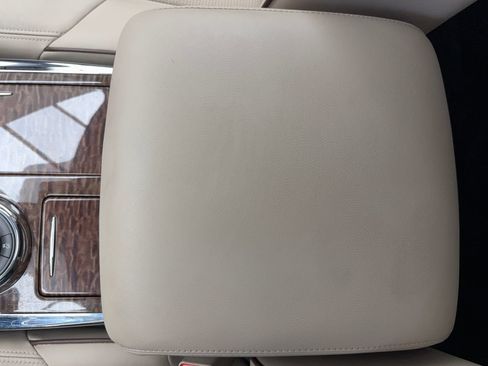 Used 2020 Nissan Armada Platinum w/ Captain's Chairs Package AWD/4WD image 32