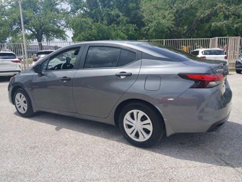 Used 2025 Nissan Versa S w/ Trunk Package image 7