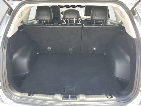 Certified 2018 Jeep Compass Latitude w/ Popular Equipment Group FWD image 23