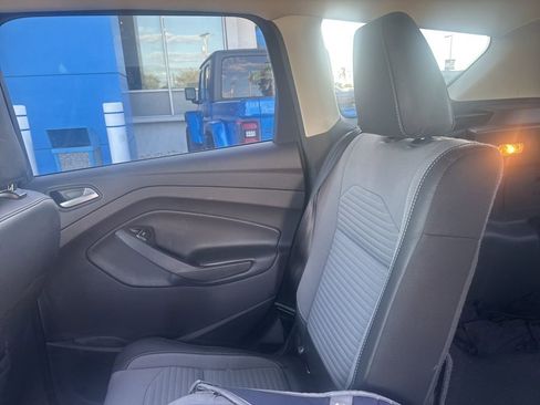 Used 2019 Ford Escape SE image 13