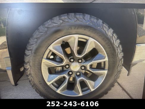 Used 2023 Chevrolet Silverado 1500 LT w/ All Star Edition Plus image 3