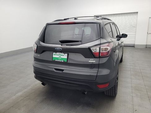 Used 2017 Ford Escape SE w/ Equipment Group 201A FWD image 7