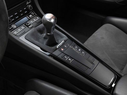 Used 2018 Porsche 911 Carrera T RWD image 20