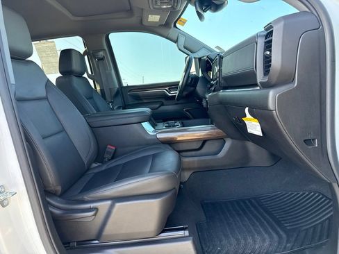 Used 2024 Chevrolet Silverado 2500 LT w/ Z71 Sport Edition AWD/4WD image 9