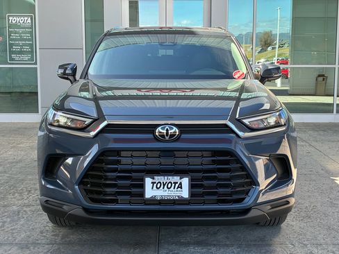 New 2026 Toyota Grand Highlander XLE image 18