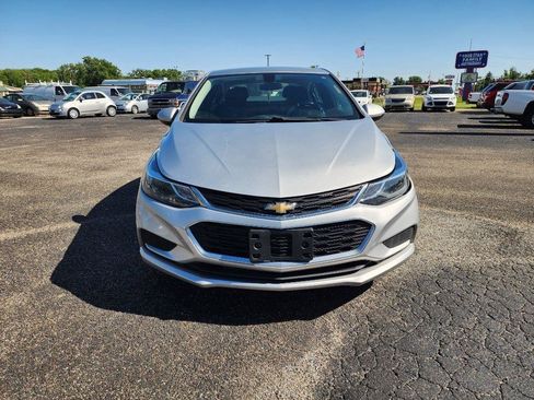 Used 2017 Chevrolet Cruze LT FWD image 12