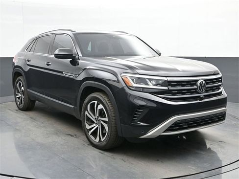 Used 2020 Volkswagen Atlas Cross Sport SEL Premium image 2