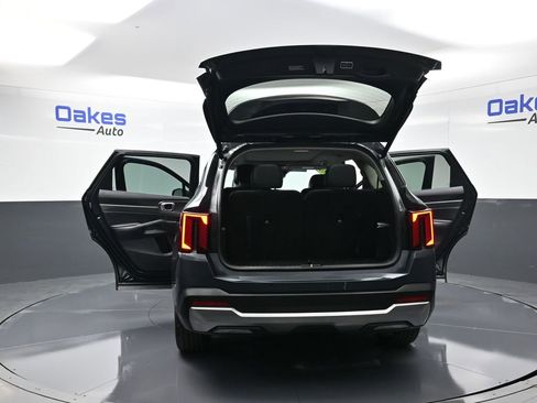 Certified 2025 Kia Sorento SX image 60