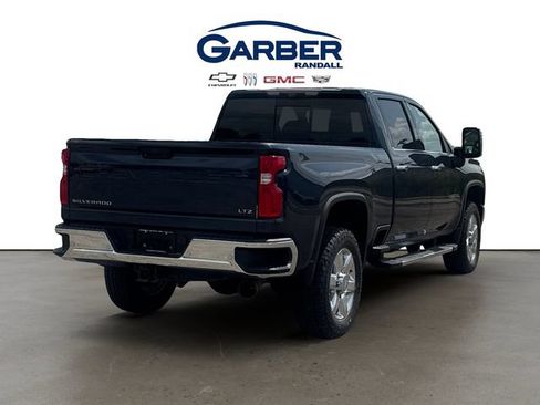 Used 2020 Chevrolet Silverado 2500 LTZ w/ LTZ Premium Package AWD/4WD image 5