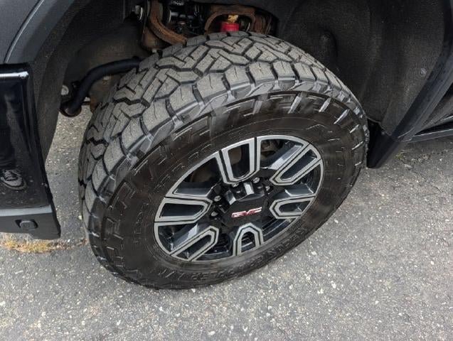 Used 2021 GMC Sierra 2500 AT4 w/ AT4 Premium Plus Package AWD/4WD image 4