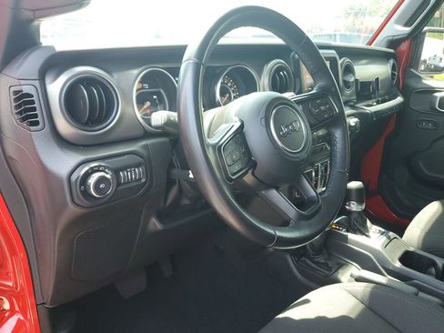 Certified 2022 Jeep Wrangler Unlimited Sport AWD/4WD image 18