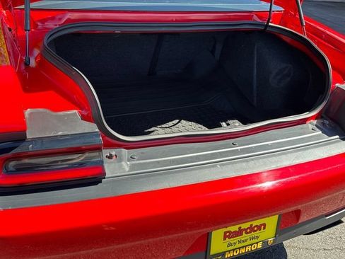 Used 2015 Dodge Challenger SRT Hellcat RWD image 19