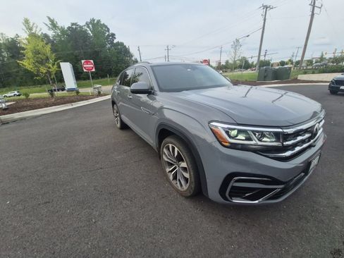 Used 2022 Volkswagen Atlas Cross Sport SEL Premium R-Line AWD/4WD image 2