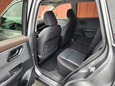 Used 2021 Nissan Rogue S AWD/4WD image 13