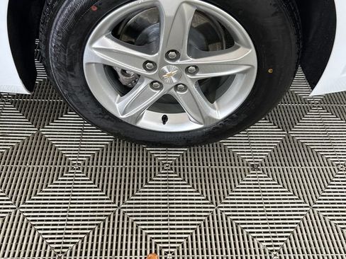 Used 2023 Chevrolet Malibu LT image 10